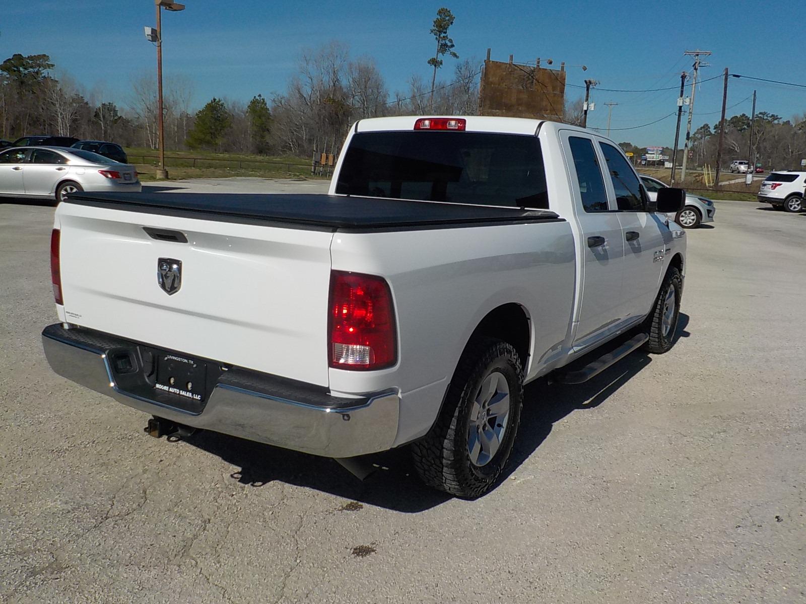 2019 White /Gray RAM 1500 (1C6RR6FT8KS) with an 5.7L Hemi engine, Automatic transmission, located at 1617 W Church Street, Livingston, TX, 77351, (936) 327-3600, 30.710995, -94.951157 - Great work truck! Awesome truck for the money!! - Photo #6